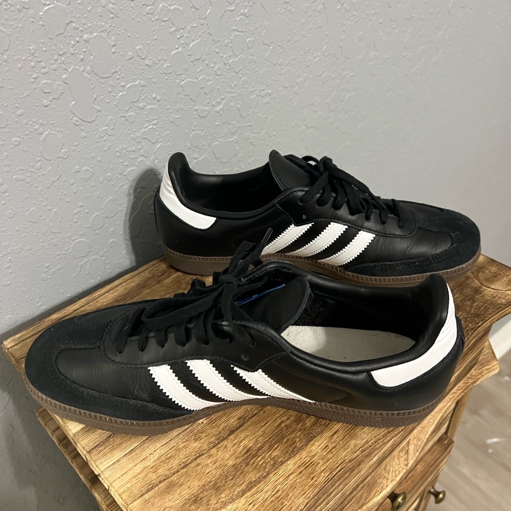 Adidas Men's Black and White Sneakers